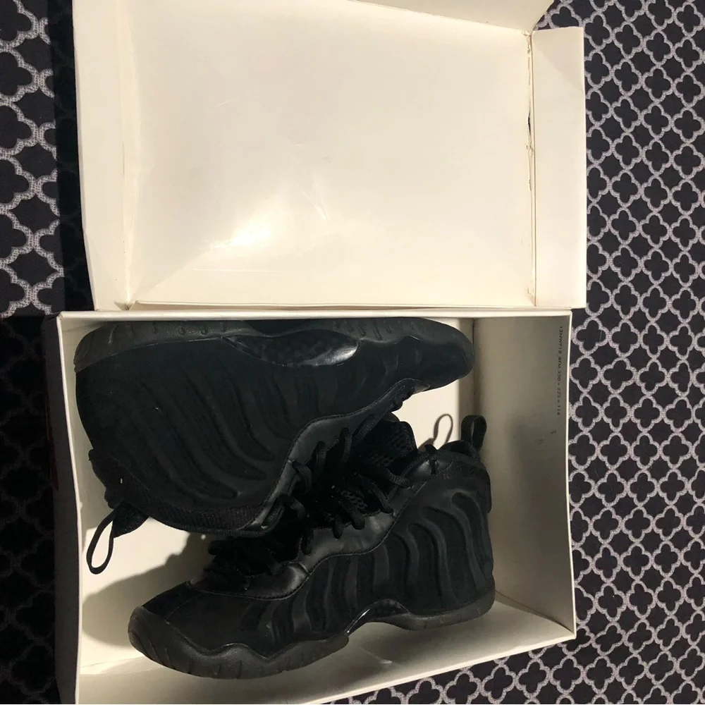 Nike Air 2014 Foamposite Black Anthracite Little Posite One GS Sz 7Y 644791-003